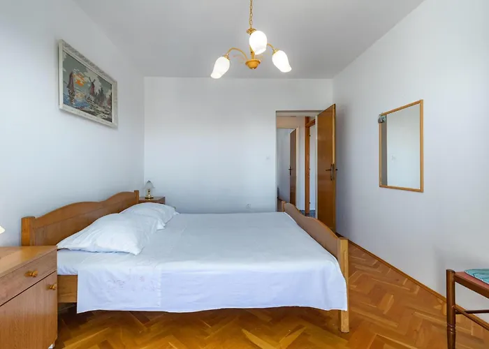 Case de vacanță 5 Bedroom Amazing In *