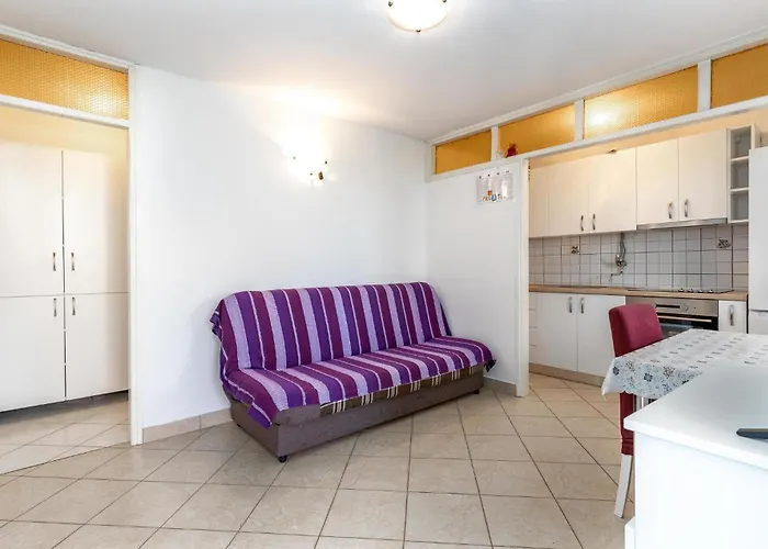 Case de vacanță 5 Bedroom Amazing In *