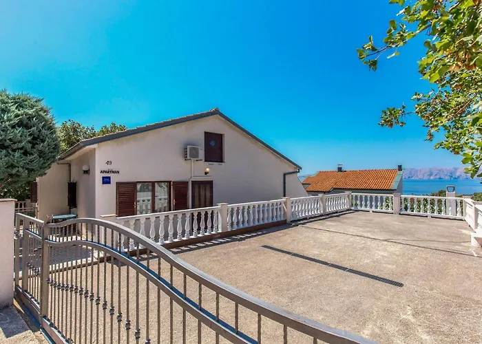 Case de vacanță 5 Bedroom Amazing In Klenovica