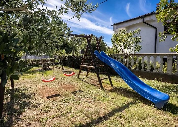 5 Bedroom Amazing In *