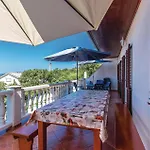 5 Bedroom Amazing In Prázdninový dům Klenovica