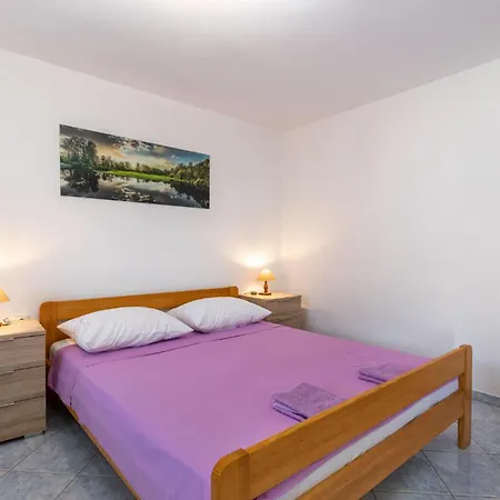 5 Bedroom Amazing Home In Klenovica