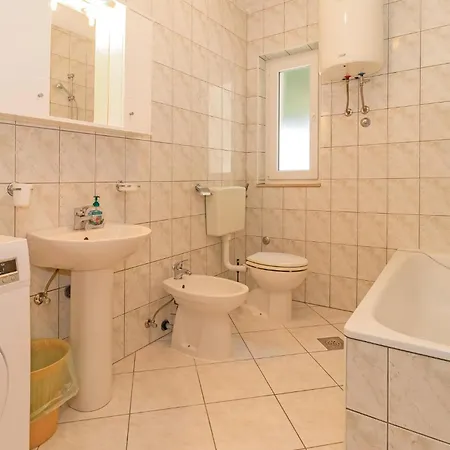 5 Bedroom Amazing Home In Klenovica