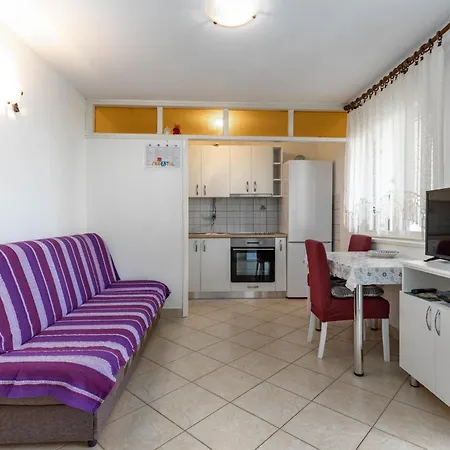 Tatil Evi 5 Bedroom Amazing Home In Klenovica Klenovica