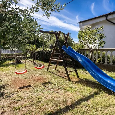 5 Bedroom Amazing Home In Klenovica *