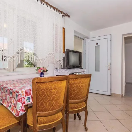 5 Bedroom Amazing In Klenovica
