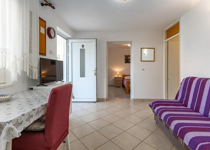 5 Bedroom Amazing Home In Klenovica Tatil Evi *